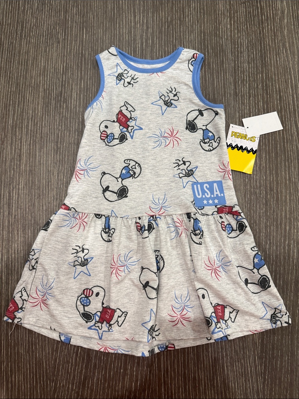 NWT Size 5T Peanuts Girls' Gray Dress with USA America Fireworks Snoopy Print